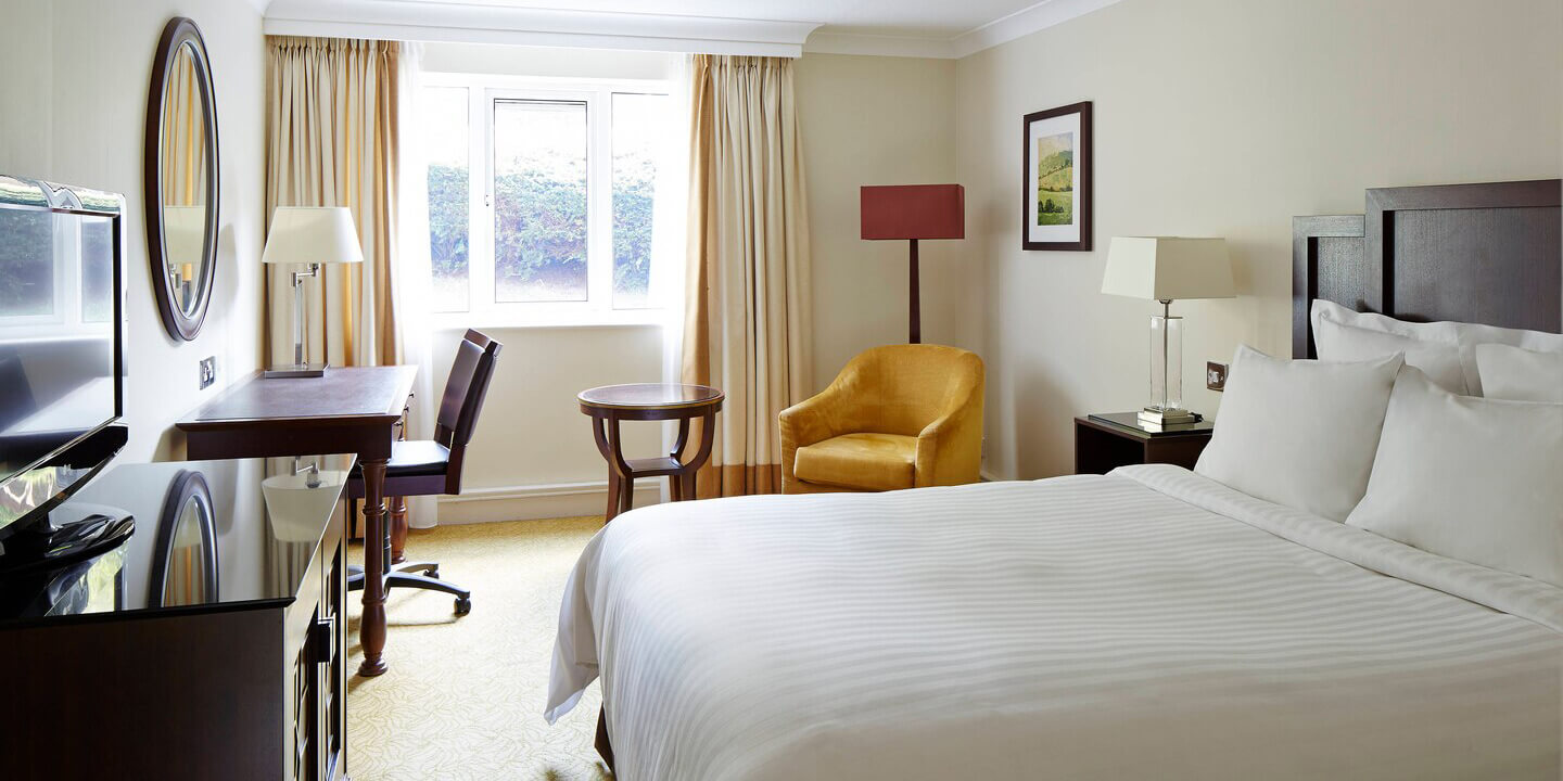 Tudor Park - Duluxe Room - King